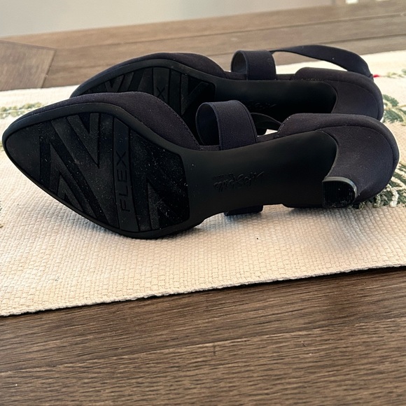 Life Stride High Heels - Size 7.5 M - Navy Blue - Worn Once - Picture 7 of 9